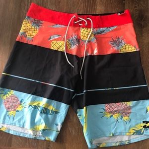 Men’s board shorts